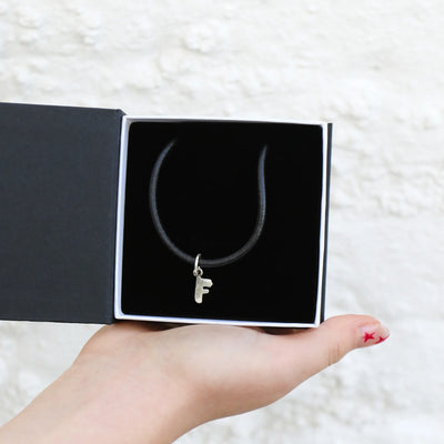 Buchstabe Halskette Set