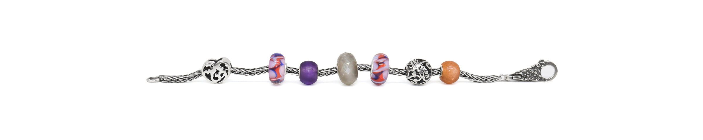 Image of straight bracelet with the Avalon bead.